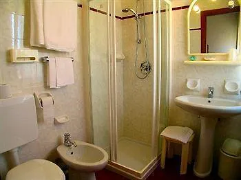 Hotel Benacus Μπαρντολίνο