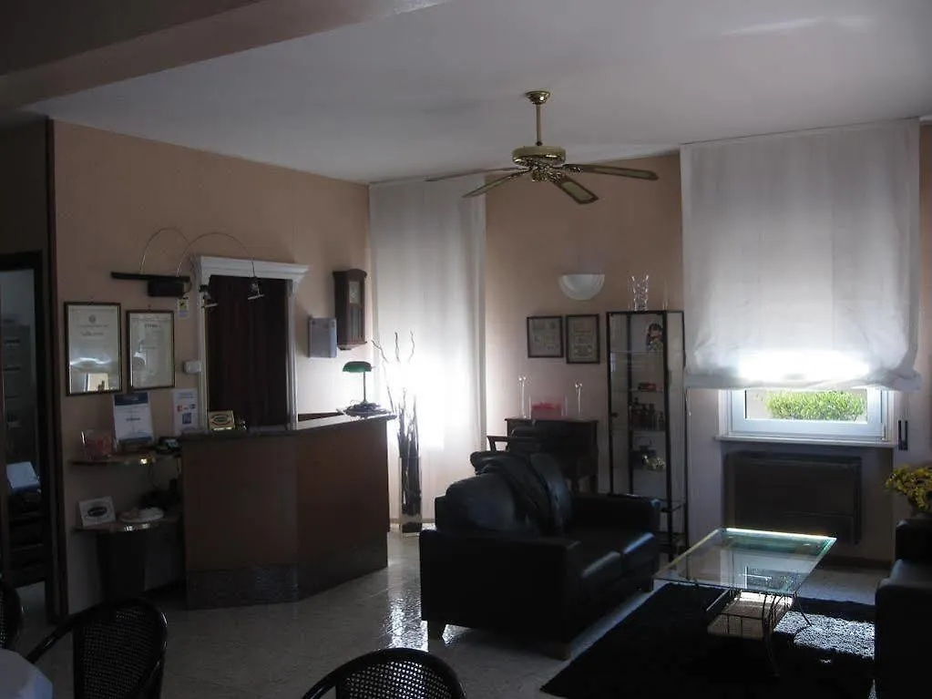 Hotel Benacus Μπαρντολίνο